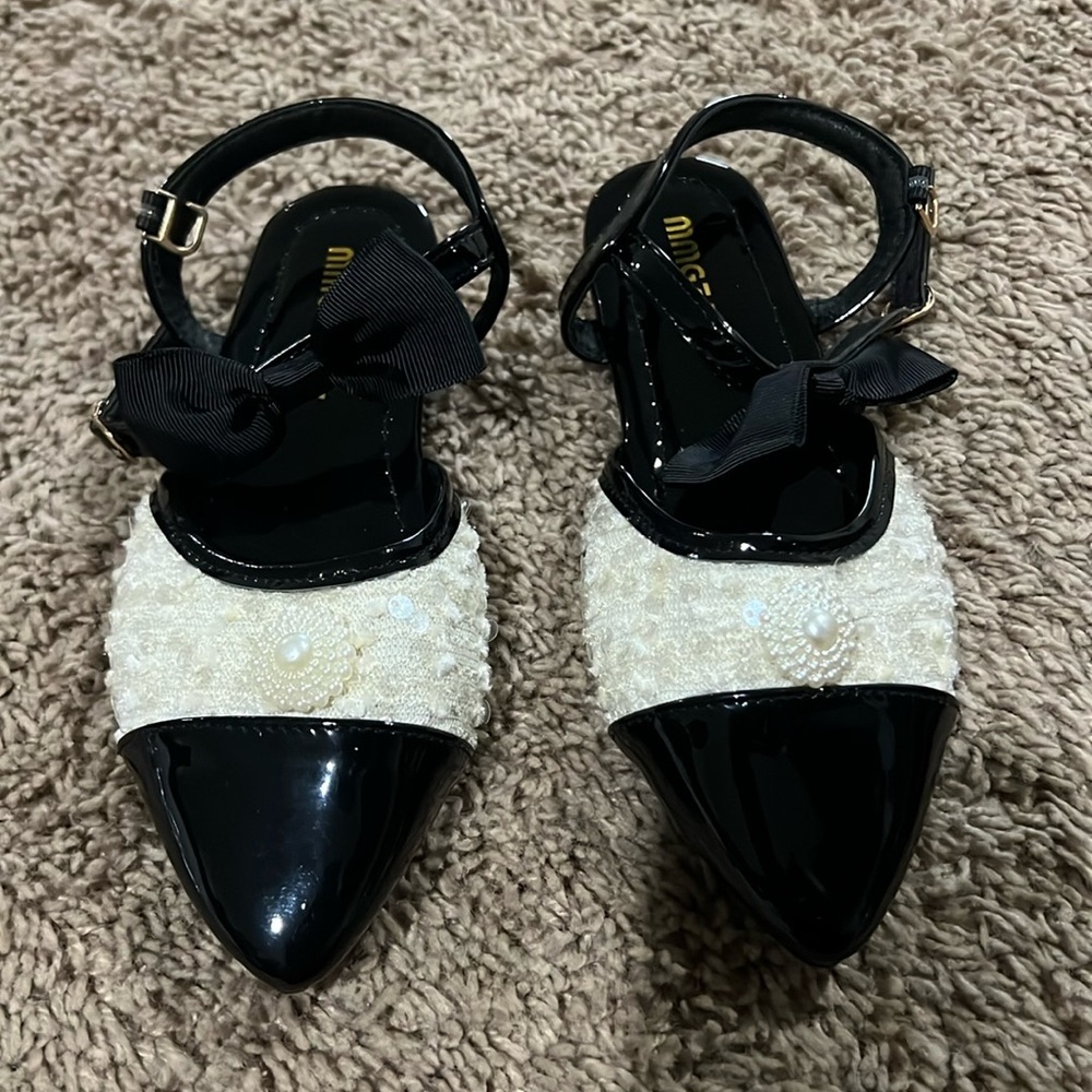 Ballet flats